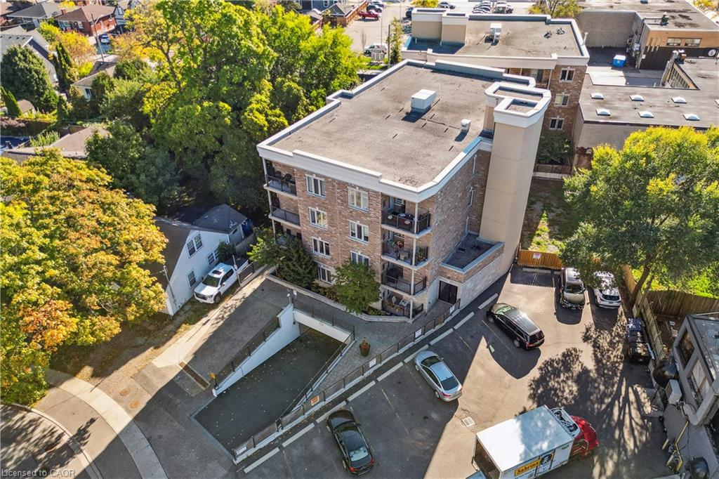 70 Stewart Street Unit 202, Oakville, ON L6K 1W5