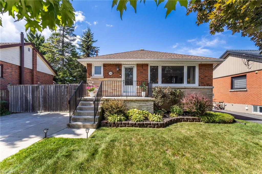 136 W 24th St, Hamilton, ON L9C 4W4