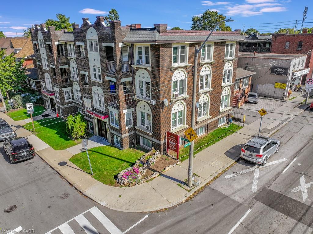 109 Balsam Ave S, Hamilton, ON L8M 3B2