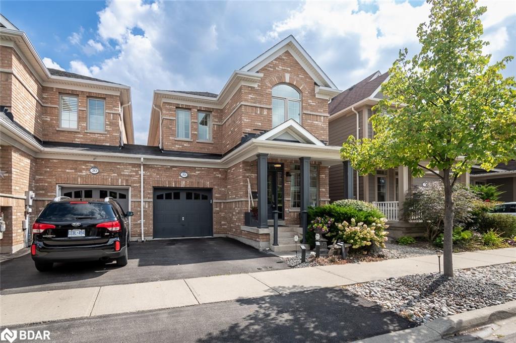 32 Forbes Ter, Milton, ON L9T 3X3