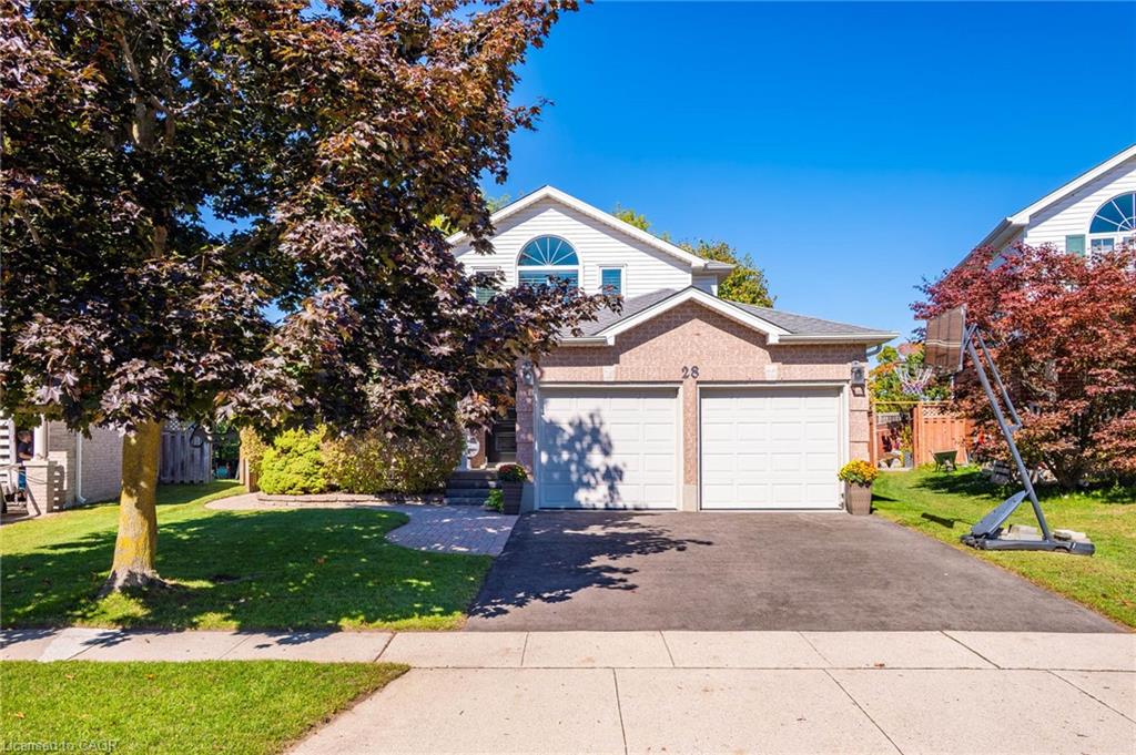 28 Endeavour Dr, Cambridge, ON N3C 4C4