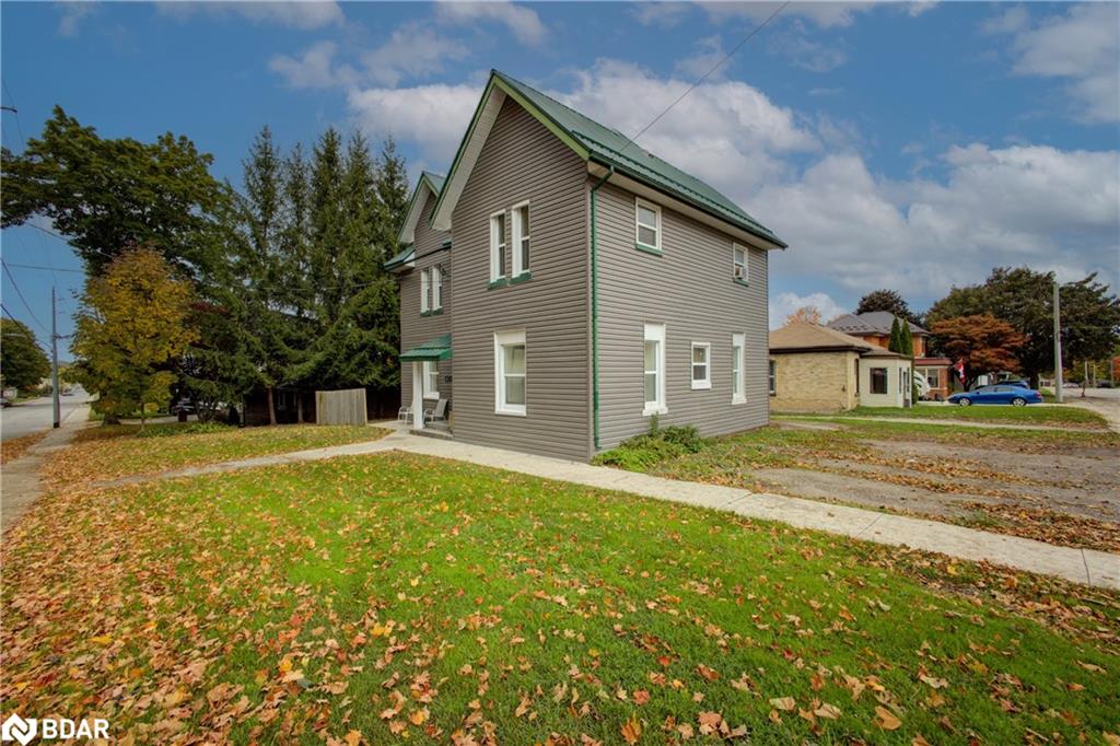 103 Patrick St E, North Huron, ON N0G 2W0