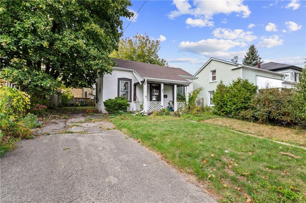 70 Murray St, Brantford, ON N3S 5N9