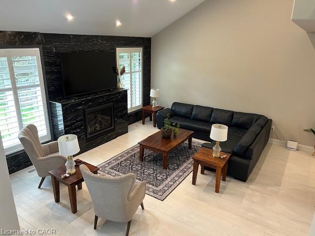 153 Blair Ln, Hamilton, ON L9G 1B8