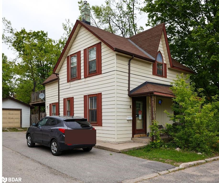 4 East St, Barrie, ON L4M 2N4