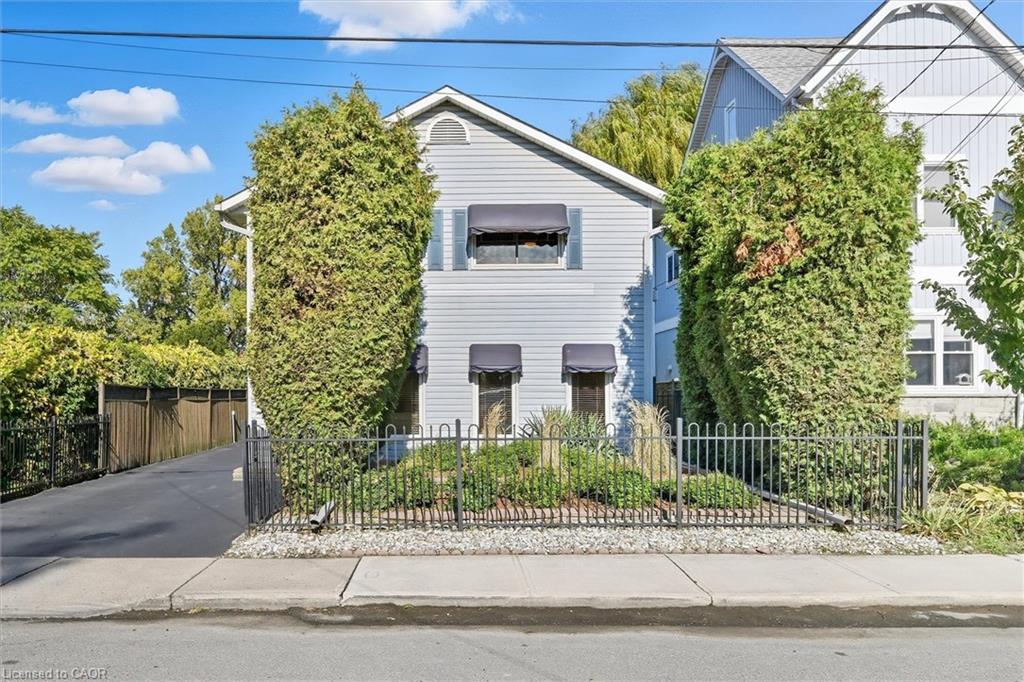 21 Arden Ave, Hamilton, ON L8H 7C2