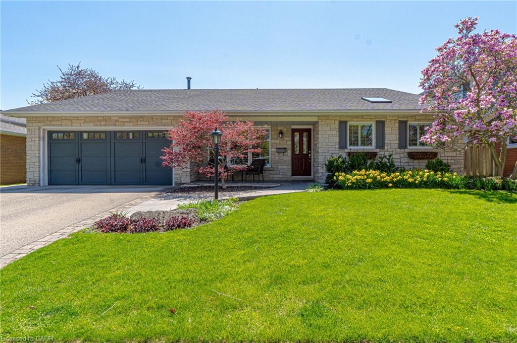 298 Glen Afton Dr, Burlington, ON L7L 1H1