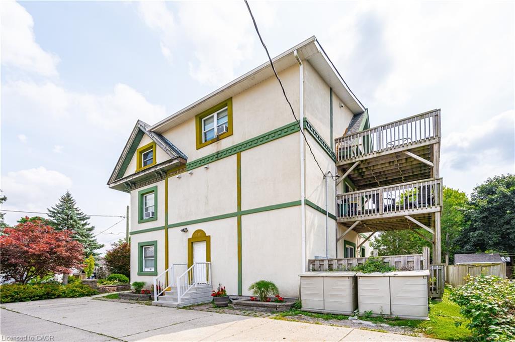 210 York St, Minto, ON N0G 2P0