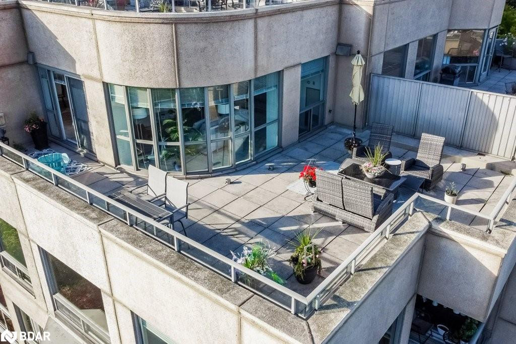2511 Lakeshore Road W Unit 519, Oakville, ON L6L 6L9