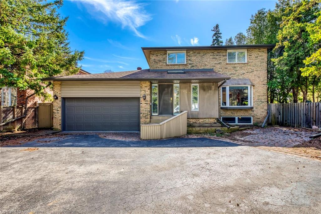 494 Chartwell Rd, Oakville, ON L6J 4A5
