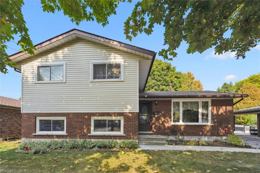 33 Hastings Blvd, Guelph, ON N1E 4G3