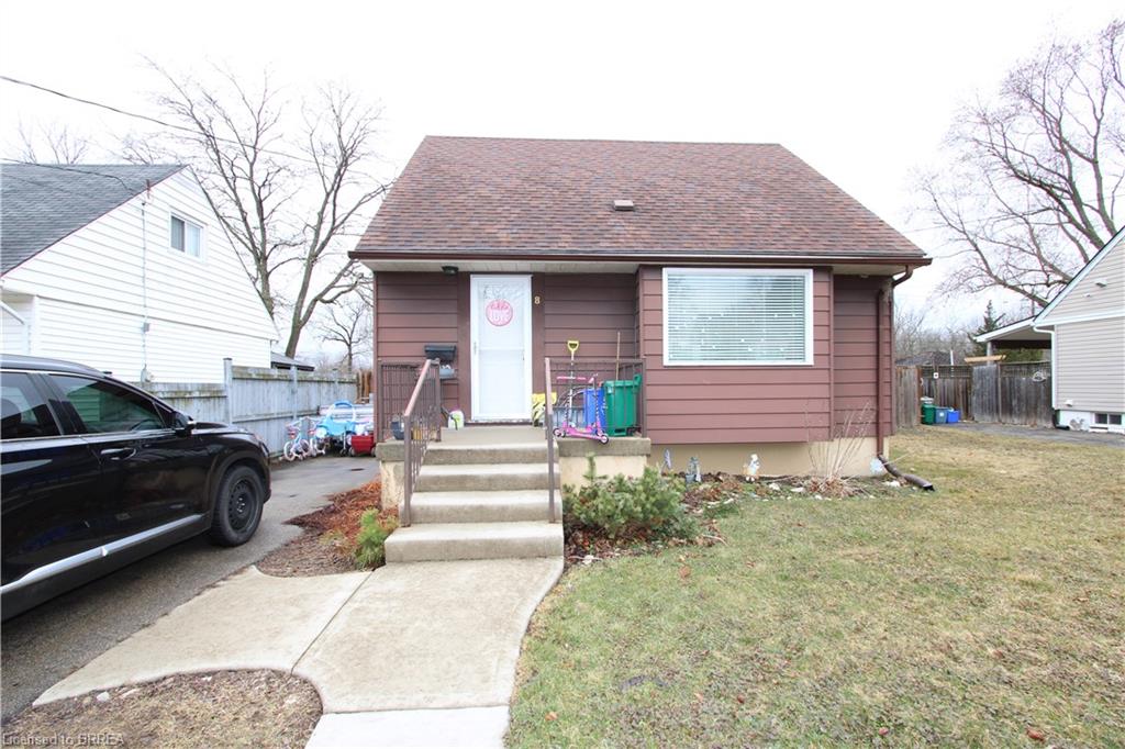 8 Sunset Ave, Brantford, ON N3T 5G2
