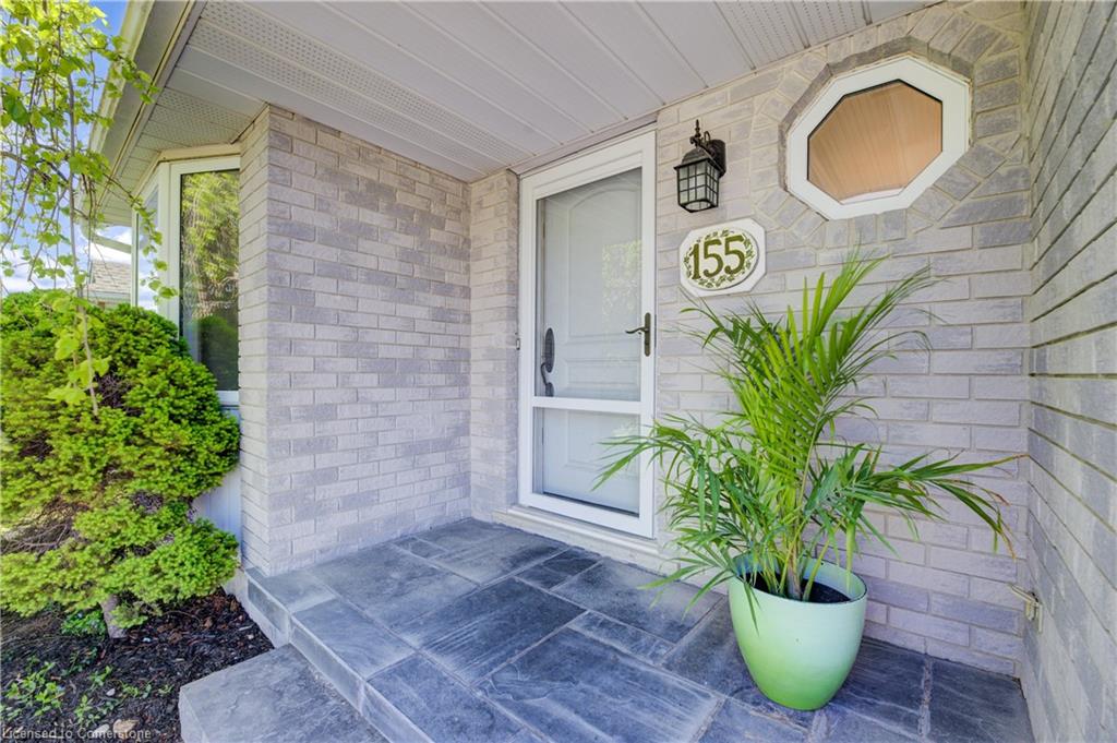 155 Bankside Dr, Kitchener, ON N2N 3E4