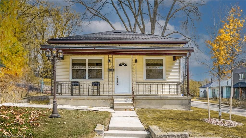 130 Clarence St, London, ON N6B 2J6