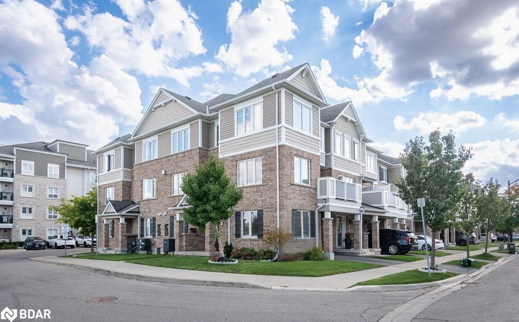 961 Nadalin Hts, Milton, ON L9T 8R3