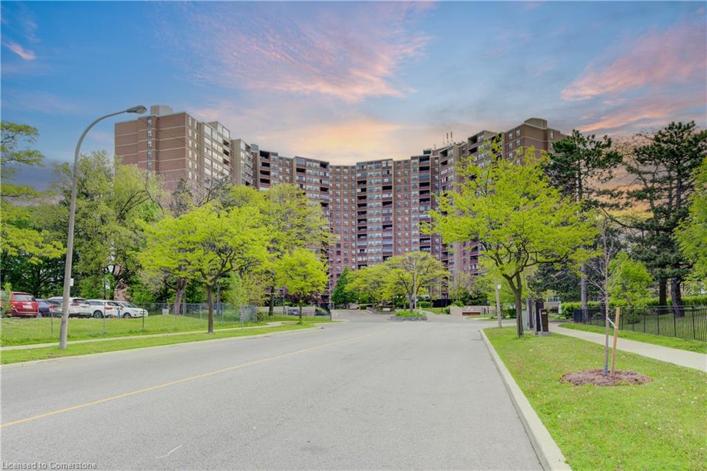 716 The West Mall Unit 1109, Toronto, ON M9C 4X5
