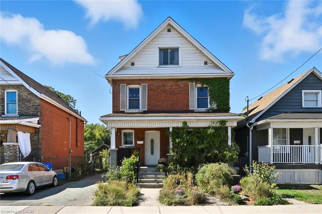 239 Rosslyn Ave N, Hamilton, ON L8L 7P9
