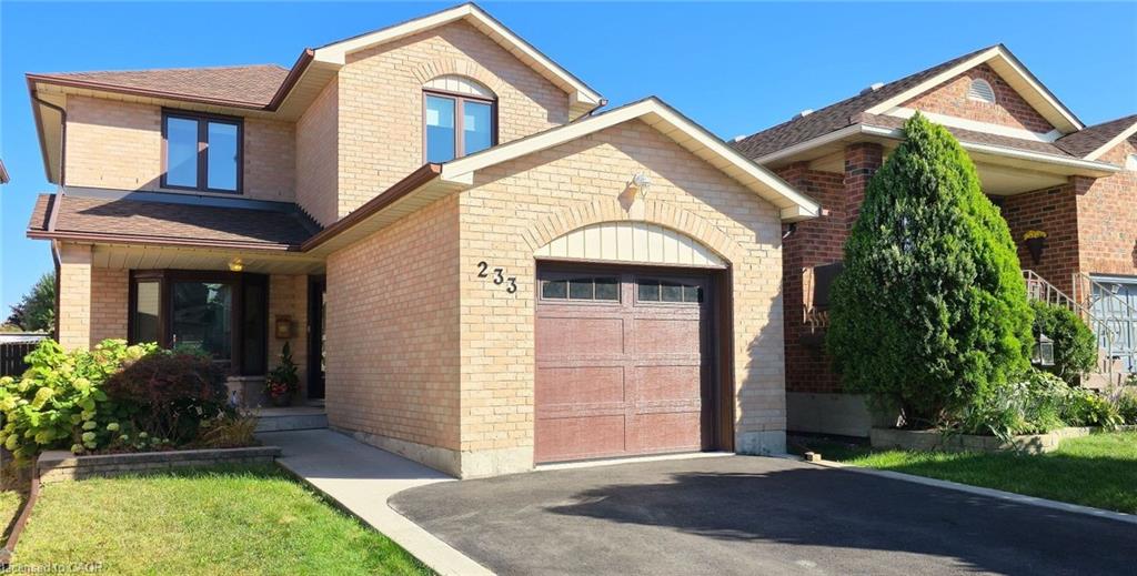 233 Acadia Dr, Hamilton, ON L8W 3L1