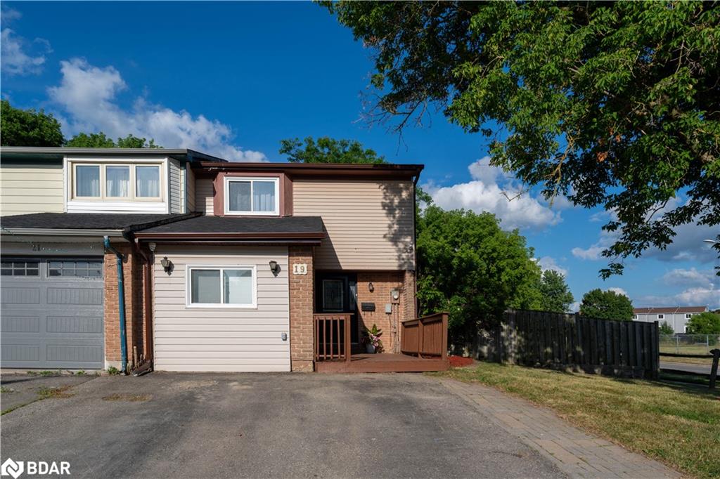19 Burbank Cres, Orangeville, ON L9W 3E6