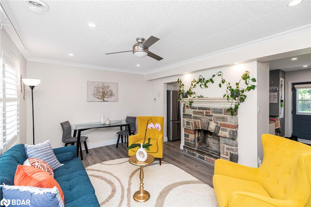 2055 Churchill Ave, Burlington, ON L7R 3T8