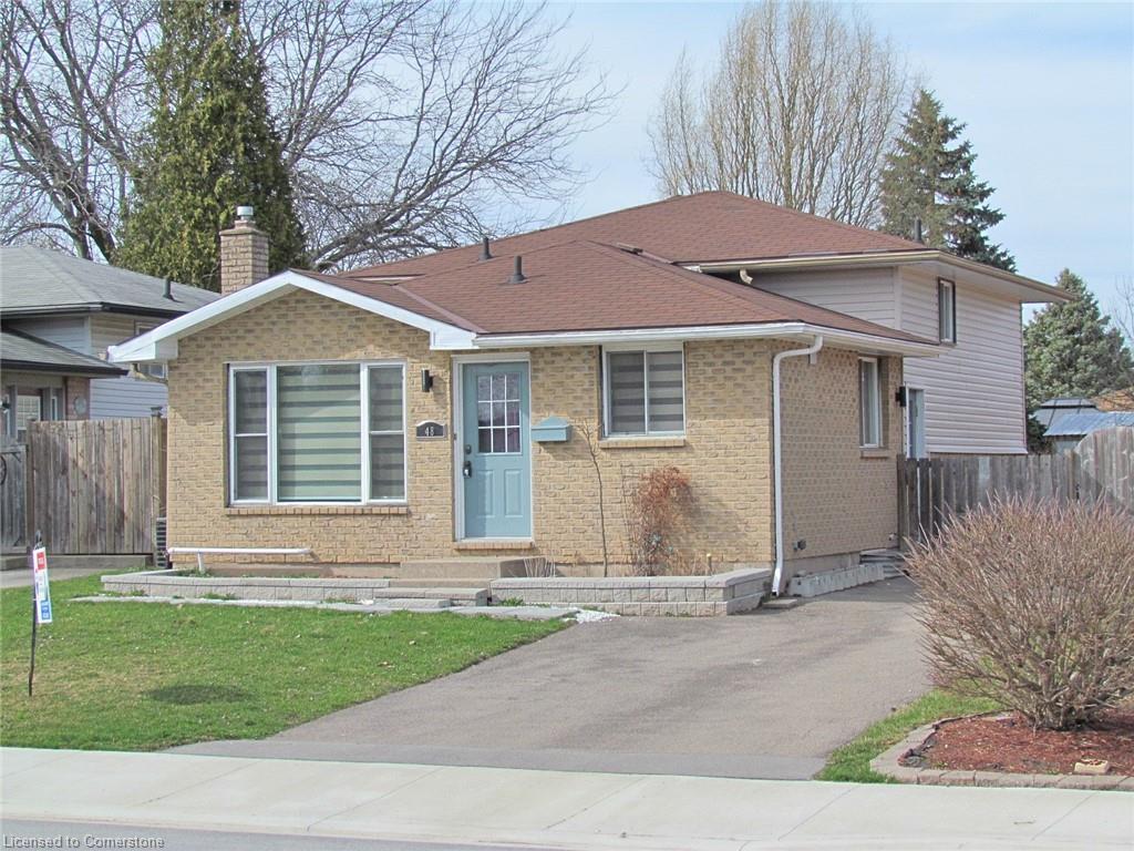 48 Larchwood Cir, Welland, ON L3C 6T2