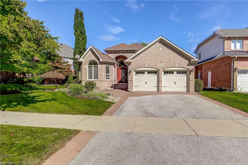 2115 Turnberry Rd, Burlington, ON L7M 4J4