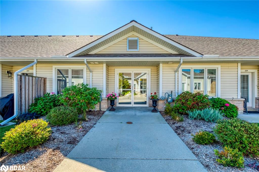 760 Woodhill Drive Unit 221, Fergus, ON N1M 3W5