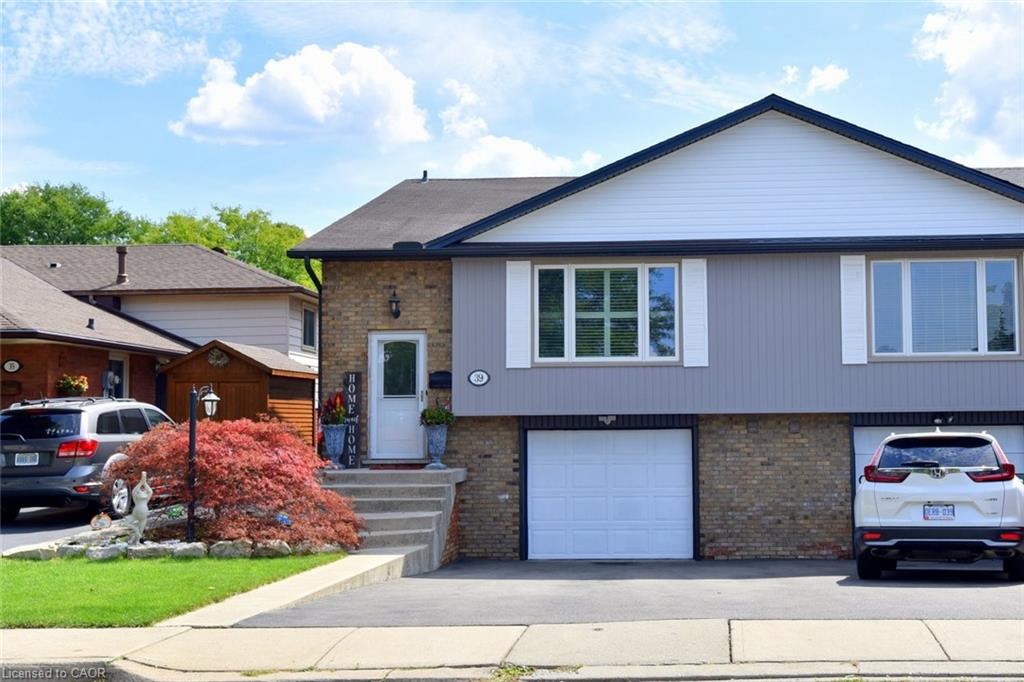 39 Markson Cres, Hamilton, ON L8T 4W3