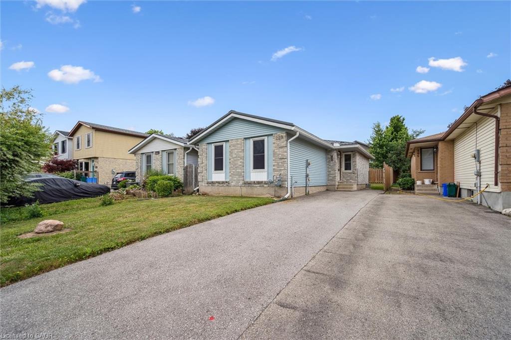 289 Strathallan St, Centre Wellington, ON N1M 3L5