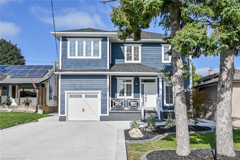 162 Ridge St, Hamilton, ON L9A 2X5
