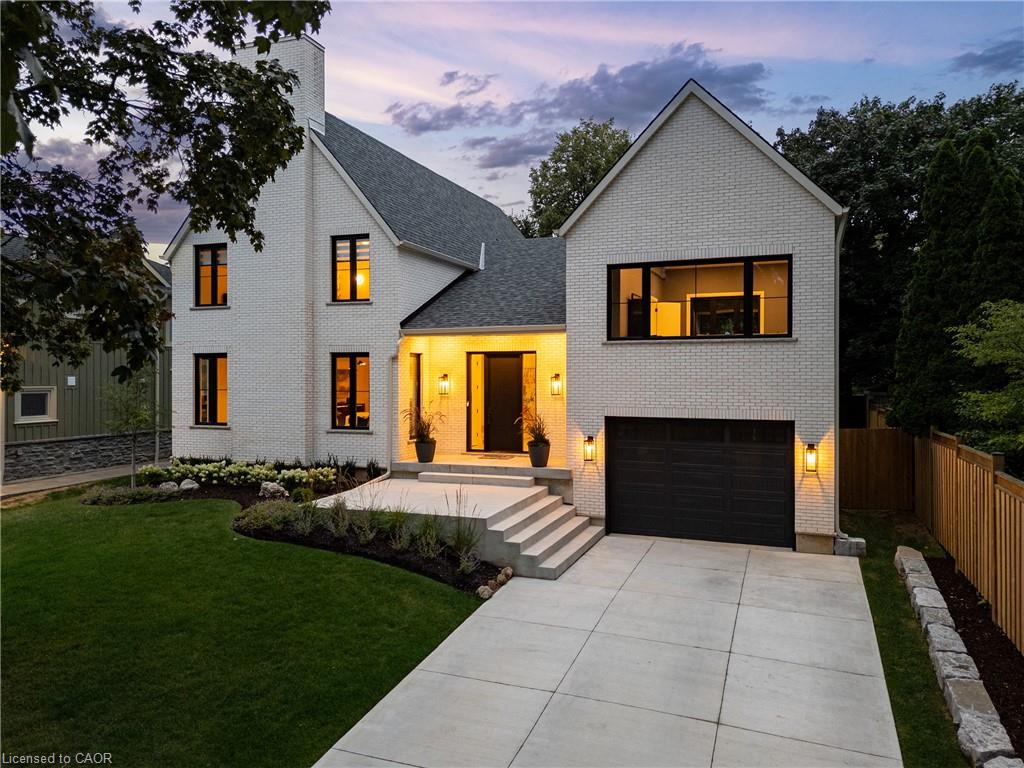 935 Harvey Pl, Burlington, ON L7T 3E9
