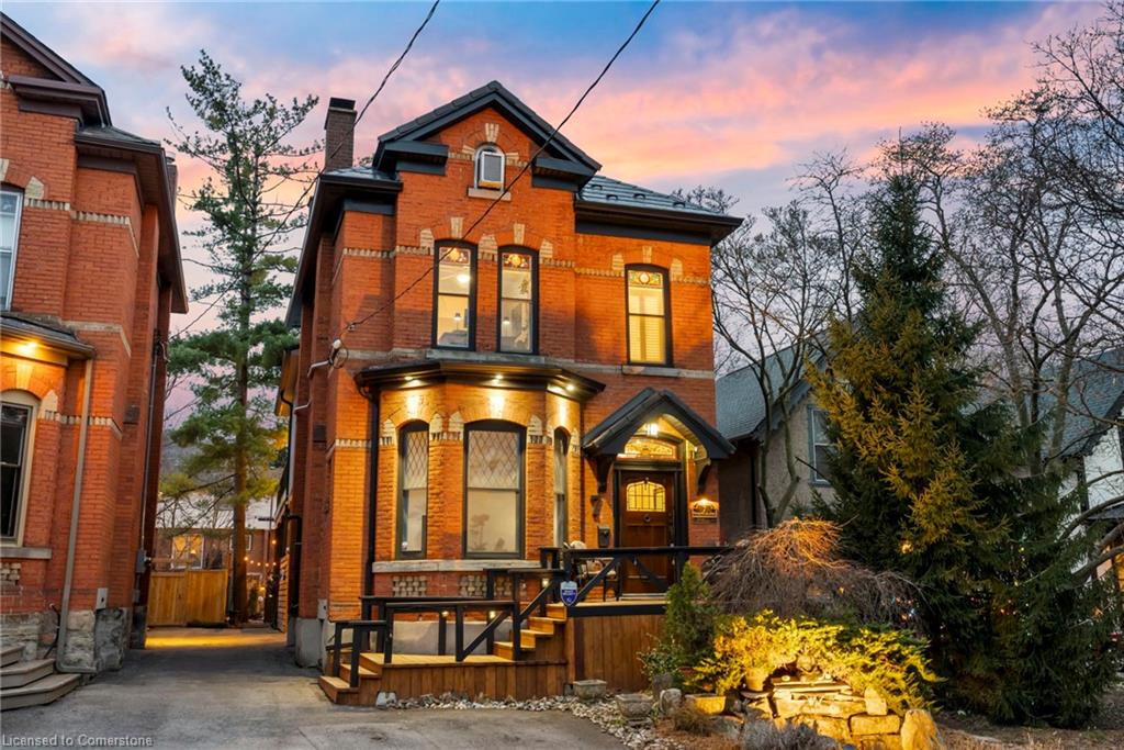 7 Homewood Ave, Hamilton, ON L8P 2M1