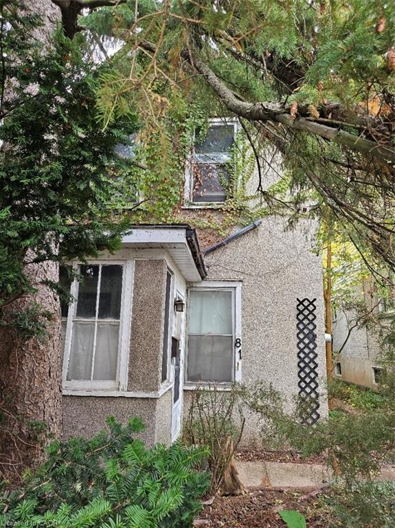 81 Emerson St, Hamilton, ON L8S 2X5