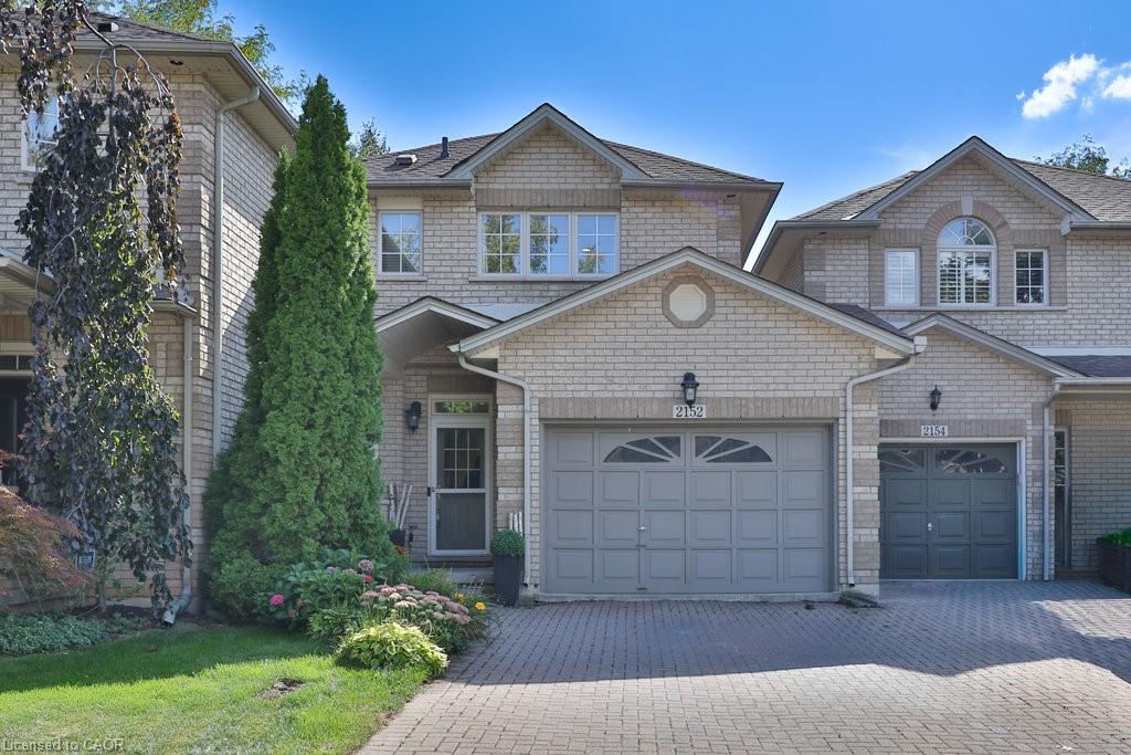 2152 Crosswinds Ct, Burlington, ON L7M 4K9