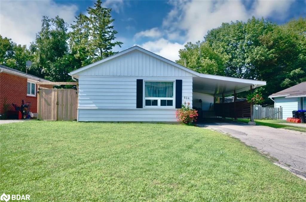 624 Bayview Dr, Midland, ON L4R 2P5