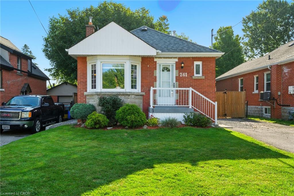 261 E 14th St, Hamilton, ON L9A 4B8