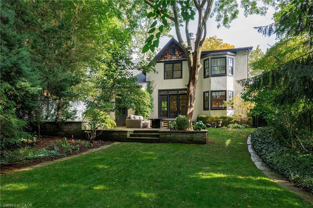 44 Howard Ave, Oakville, ON L6J 3Y3