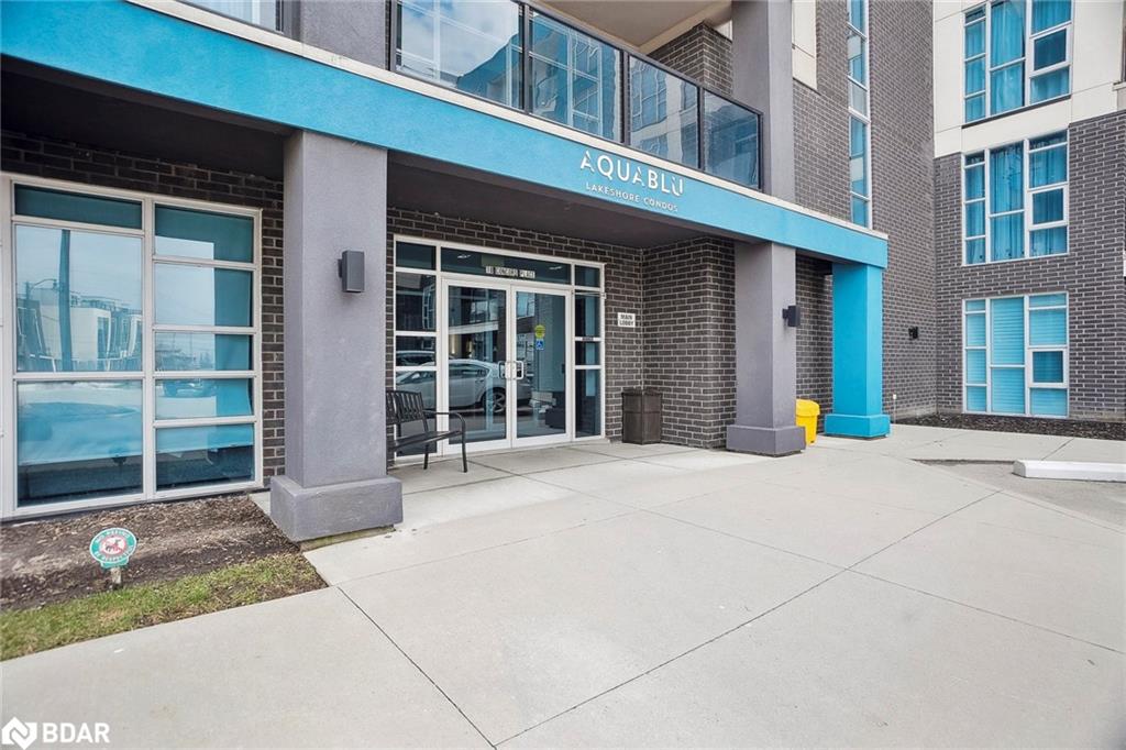 10 Concord Place Unit 412, Grimsby, ON L3M 0G6
