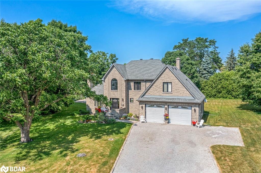 10 Duffys Ct, Springwater, ON L0L 1Y3