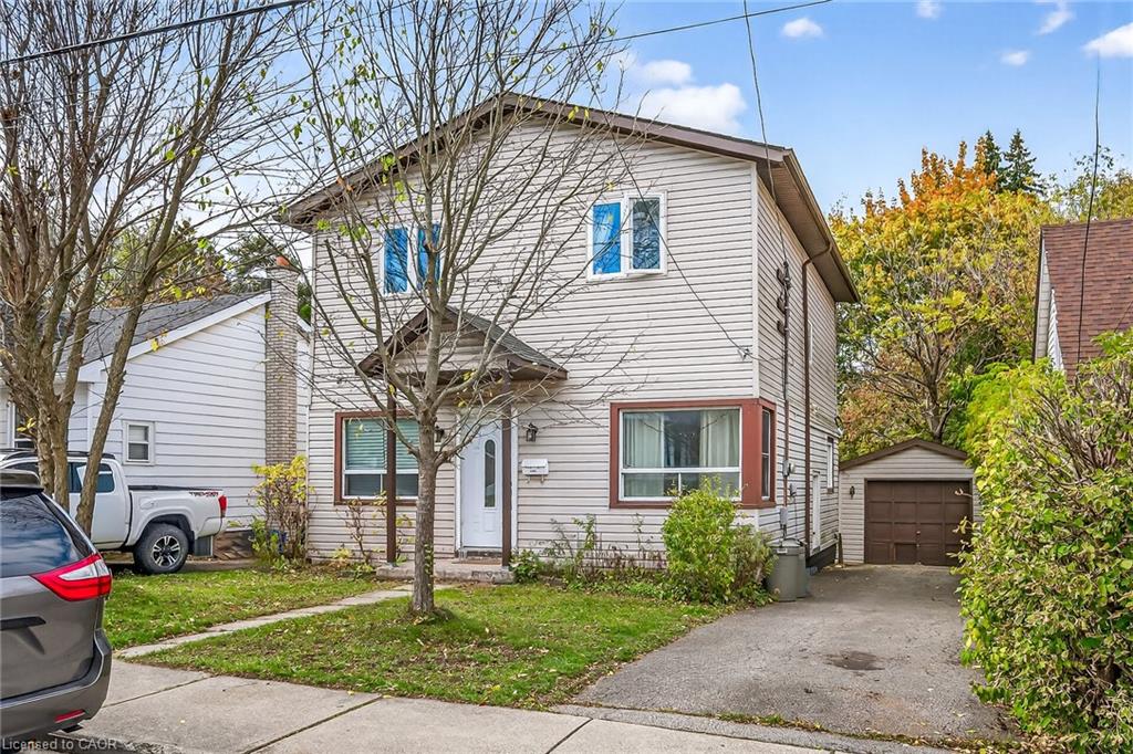 230 Broadway Ave, Hamilton, ON L8S 2W6