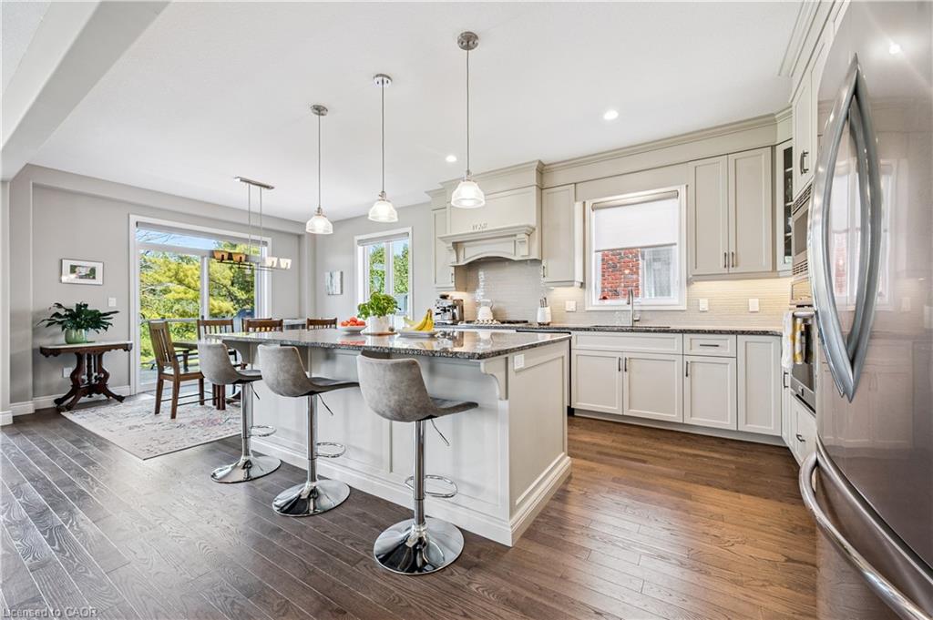 18 Mcintyre Ct, Guelph, ON N1L 0N1