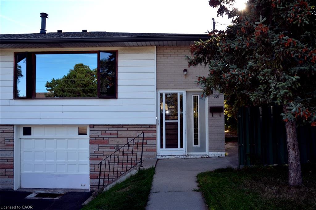 564 Appleby Line, Burlington, ON L7L 2Y3