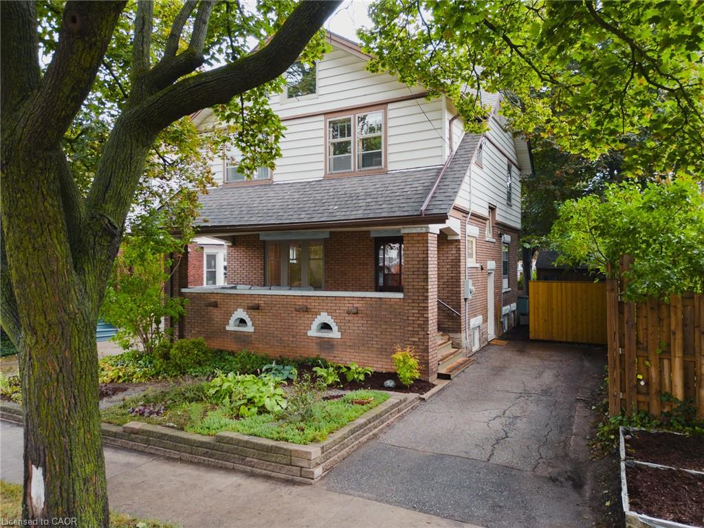 81 Pandora Ave N, Kitchener, ON N2H 3C4