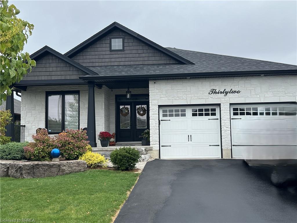 32 Patten Dr, Brant, ON N0E 1N0