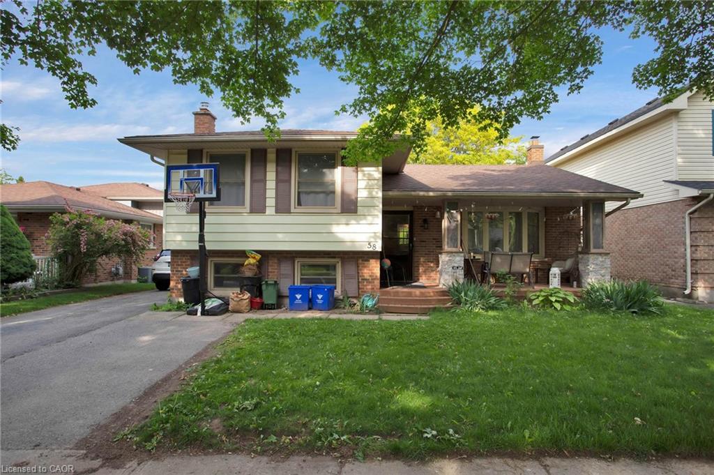 58 Winding Way Cres, London, ON N6G 3G2