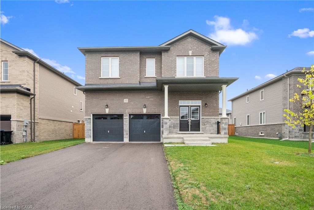 12 Emerald St, Wasaga Beach, ON L9Z 0K8