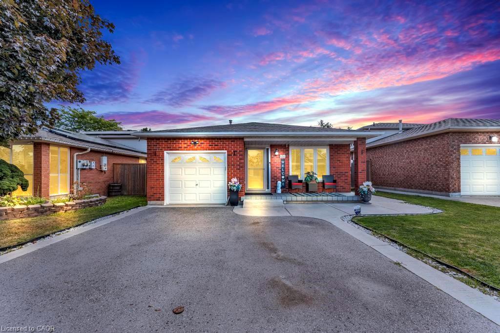 650 Acadia Dr, Hamilton, ON L8W 3V1