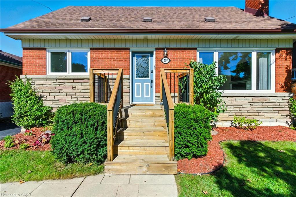 139 Toby Cres, Hamilton, ON L8T 2N9