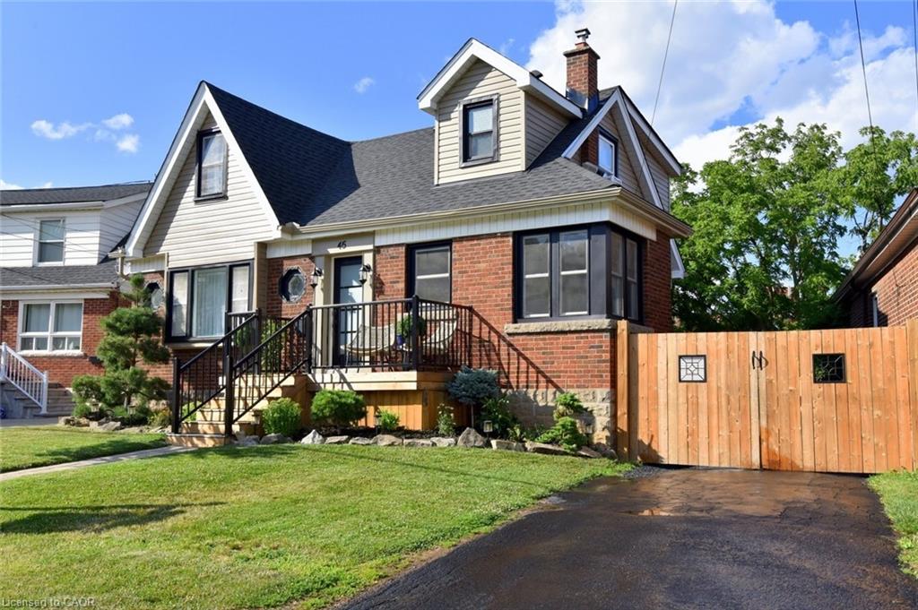 45 Dunkirk Dr, Hamilton, ON L8K 4W9