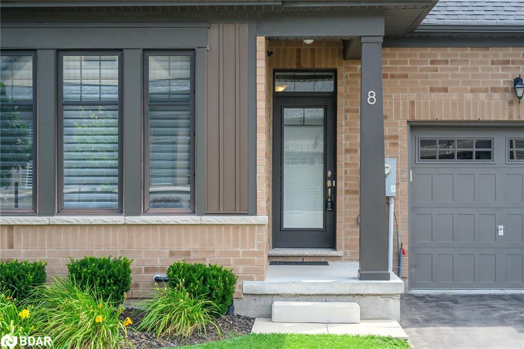 8 Cosmopolitan Common, St. Catharines, ON L2M 0B8
